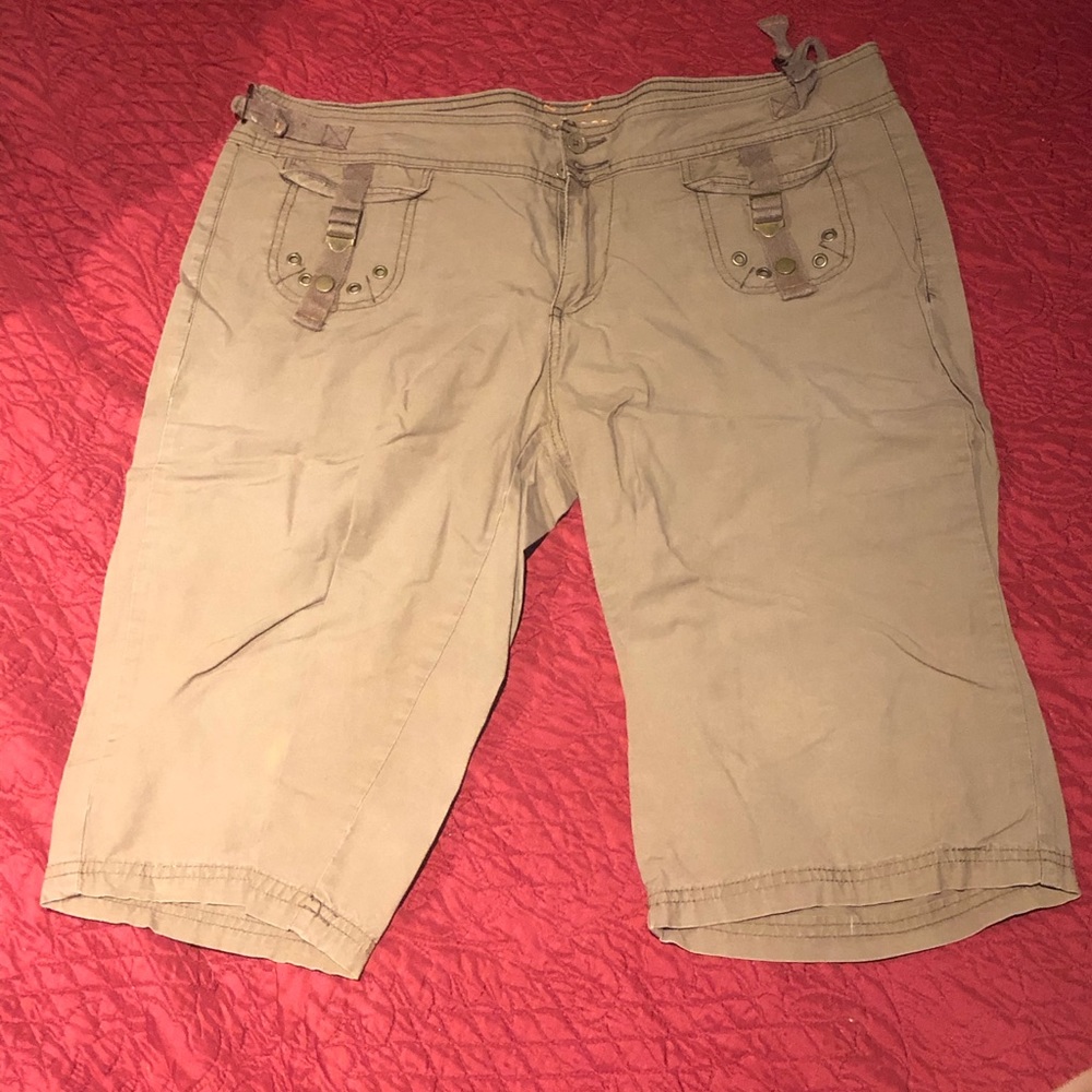 Tan Bermuda’s